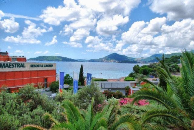 Milan'S Apartments Sveti Stefan Exterior photo
