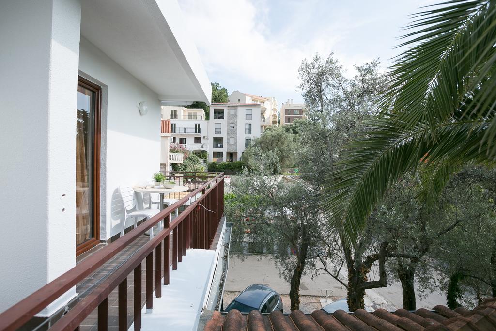 Milan'S Apartments Sveti Stefan Exterior photo