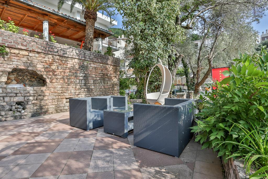Milan'S Apartments Sveti Stefan Exterior photo